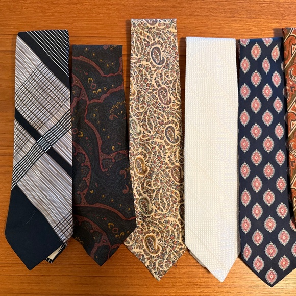10 Assorted Men's Ties - Picture 2 of 2